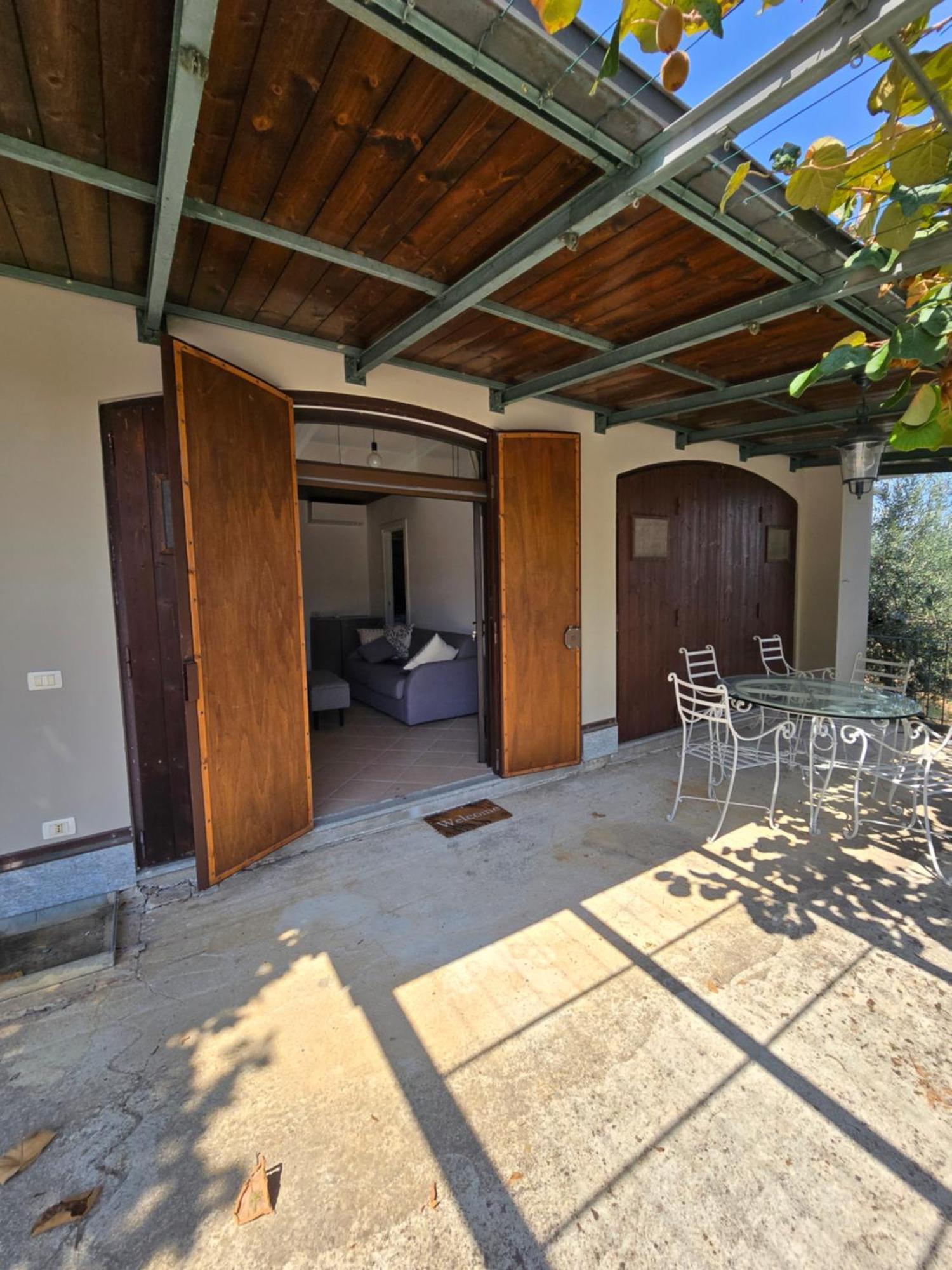 Dimora Kalipe Villa Limigiano ภายนอก รูปภาพ